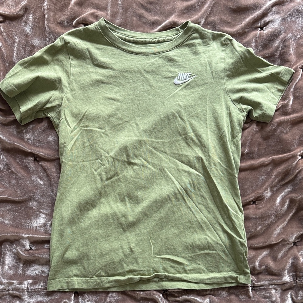 Nike Boys size Large shirt